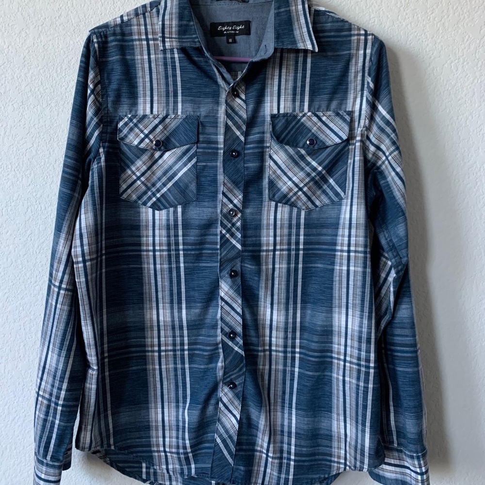 Men’s button down casual shirt